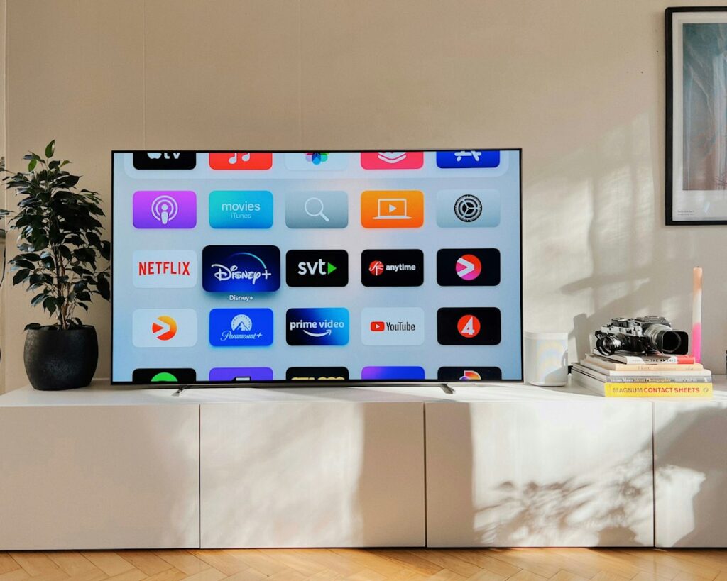 Television setup for recording Strong 8K in TiviMate while watching another channel